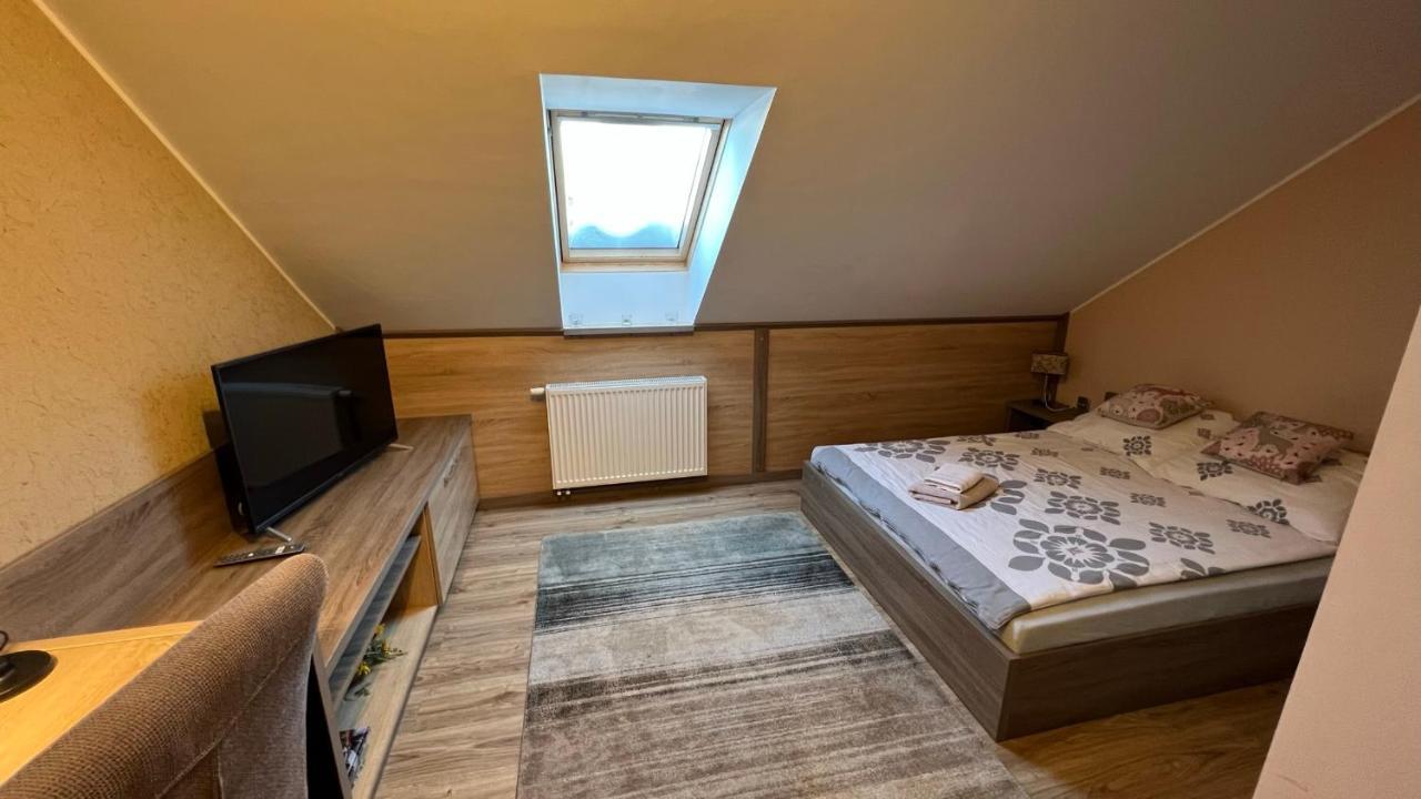 Bed and Breakfast Fitnessfun Krzyż Exterior foto